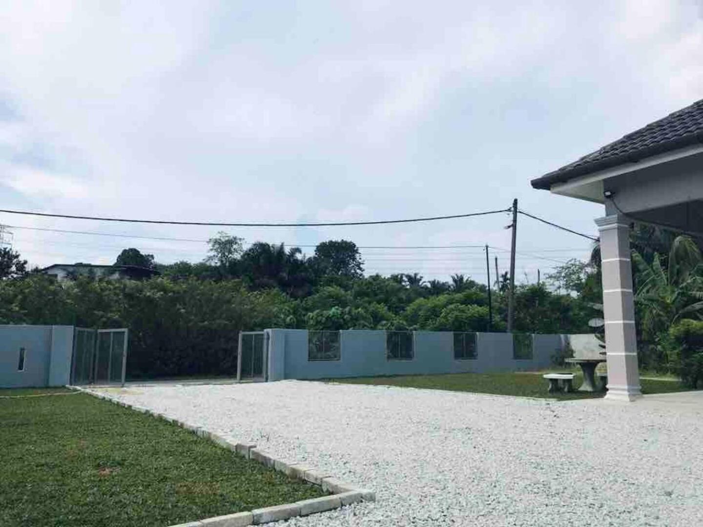 Kundang Villa @ Tasik Biru - 3 Bedrooms Bungalow Rawang Exterior foto
